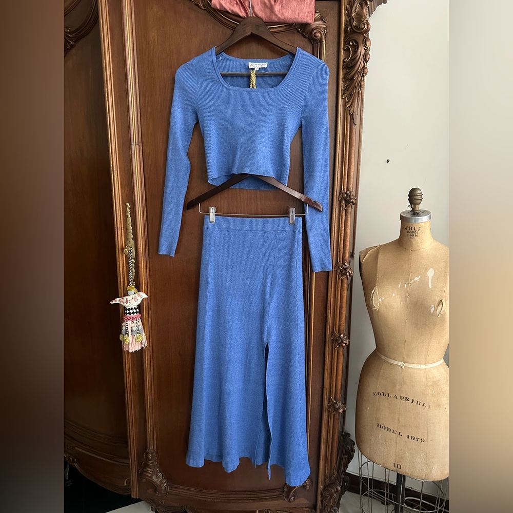 Runway Scout Blue Cropped Top & Skirt Matching Set Size Small